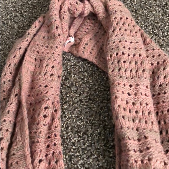 Scarf - Picture 2 of 3